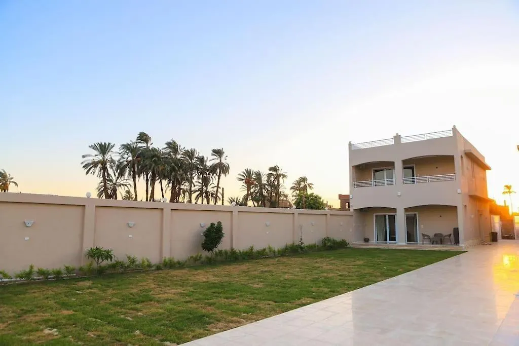 Royal Nile Villas - Nile View Apartment 2 Luxor